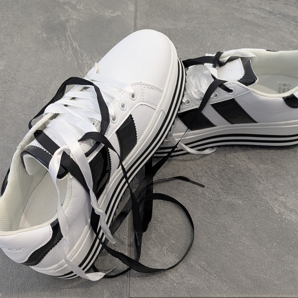 Y2K Chunky Platform Striped Sneakers White & Black Patent - Size 41 NWOT - Picture 4 of 7